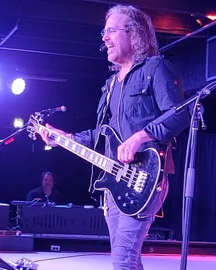 Winger Saint Charles